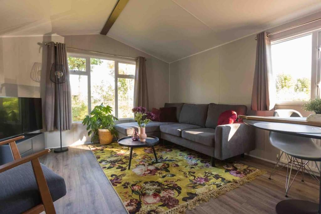 Вилла 6-Persoons Chalet In Voorthuizen Op De Veluwe Экстерьер фото