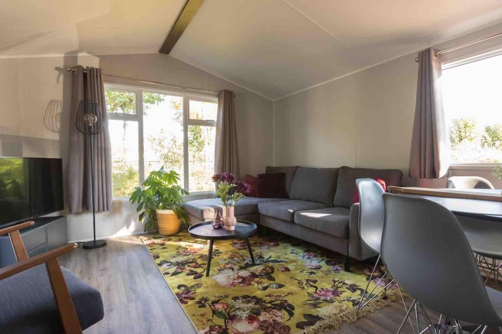 Вилла 6-Persoons Chalet In Voorthuizen Op De Veluwe Экстерьер фото